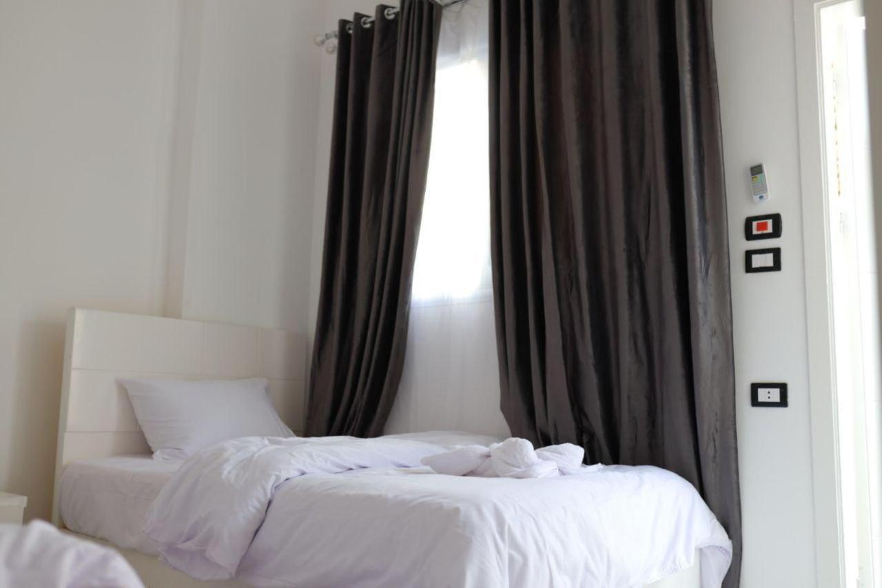 Diamond Guest House Luxor Esterno foto